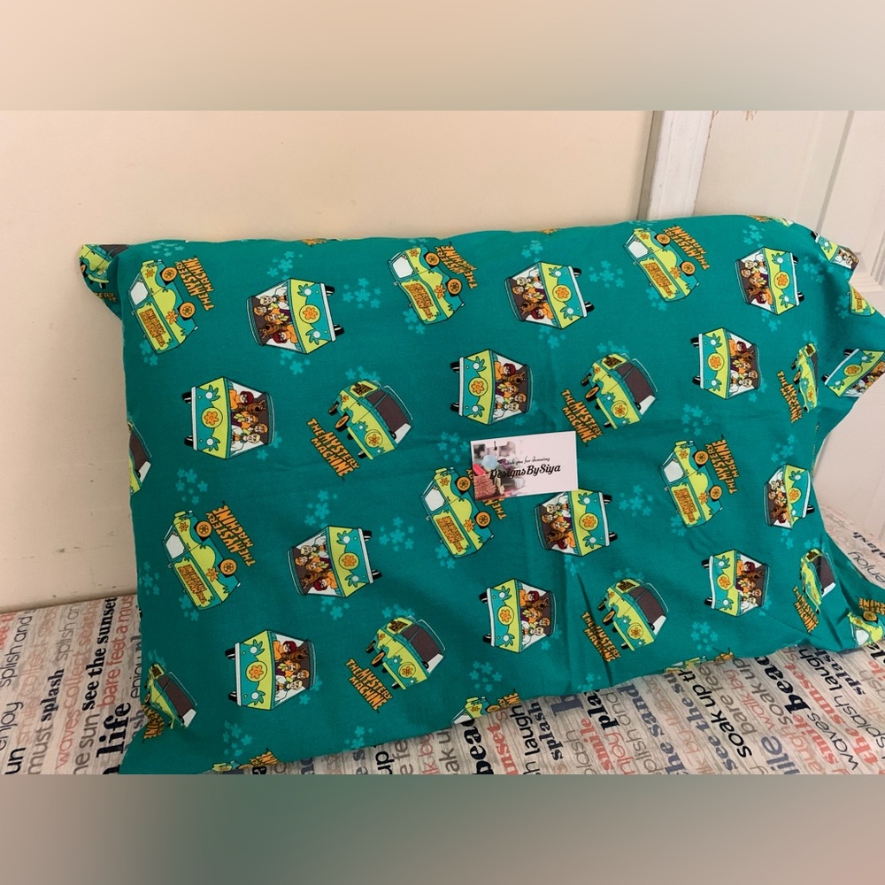 New! Scooby Doo Print Pillow Cover (hand sewn)